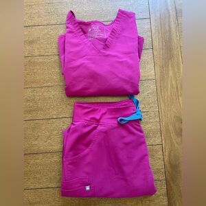 Figs Raspberry Sorbet Top and bottoms set, size large and large petite